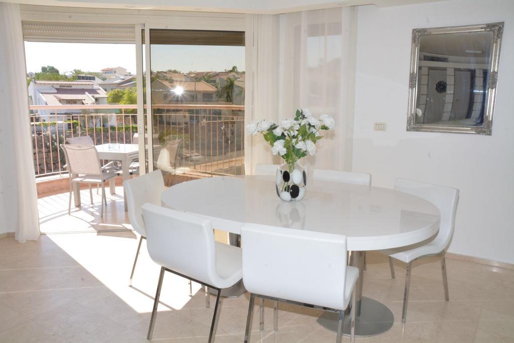 Sweethome26 Luxury Apartment Eilat / Free Parking Екстериор снимка